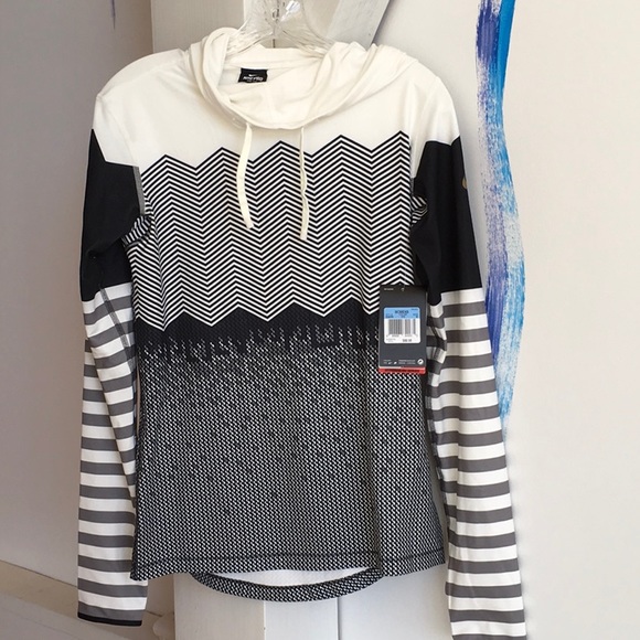 Nike Tops - New with tags Nike Pro Dri Fit top with hood